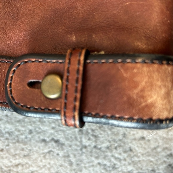 Fossil vintage larger purse in great vintage condition- definite wear, vintage - Picture 14 of 15